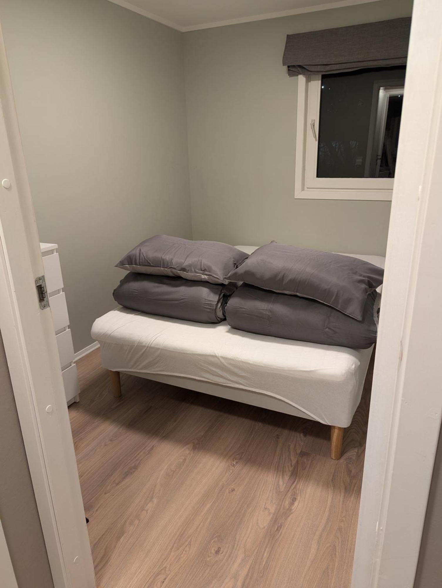 Apartment And Spacious In A Quiet Area *
